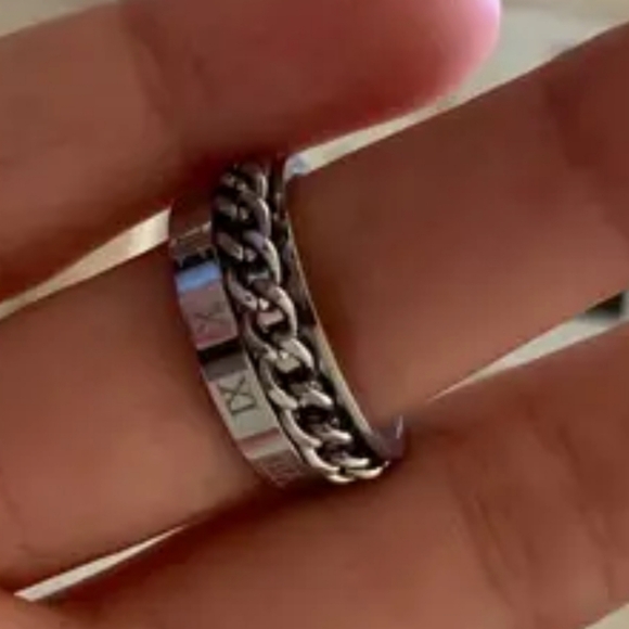 Roman numeral Black Stainless steel rotating fidget spinner ring - Picture 3 of 3